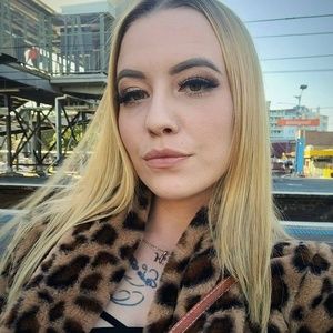 Meet your Posher, Hayley-jane